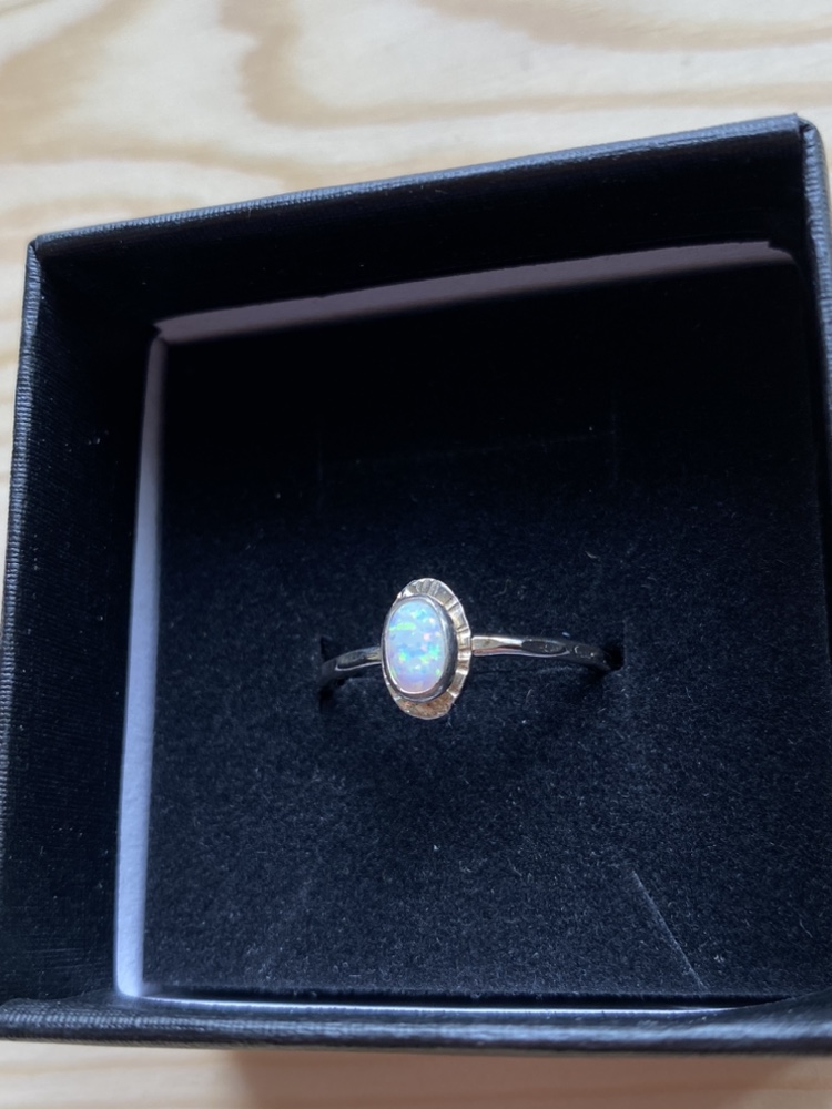 Opal hammered Sterling silver ring image indicator(2)