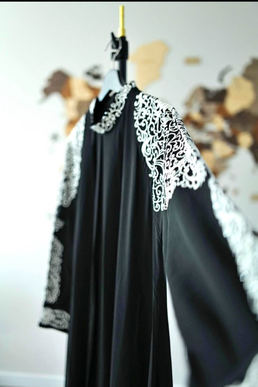 Beautiful Abaya - like new - photo 5