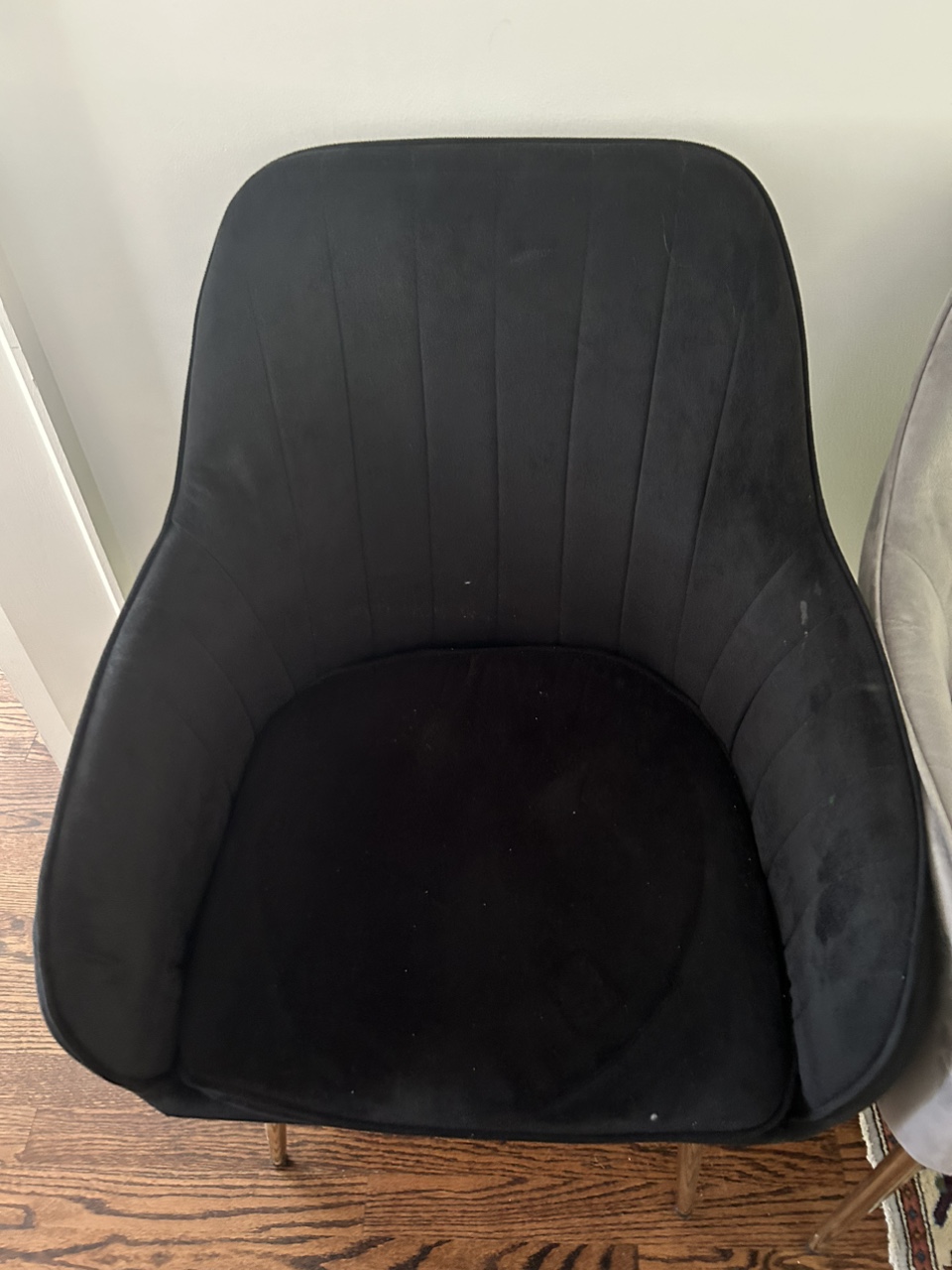 6 dining chairs. image indicator(3)