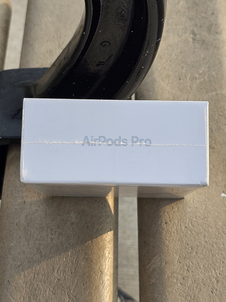 AirPods Pro 2 - photo 2