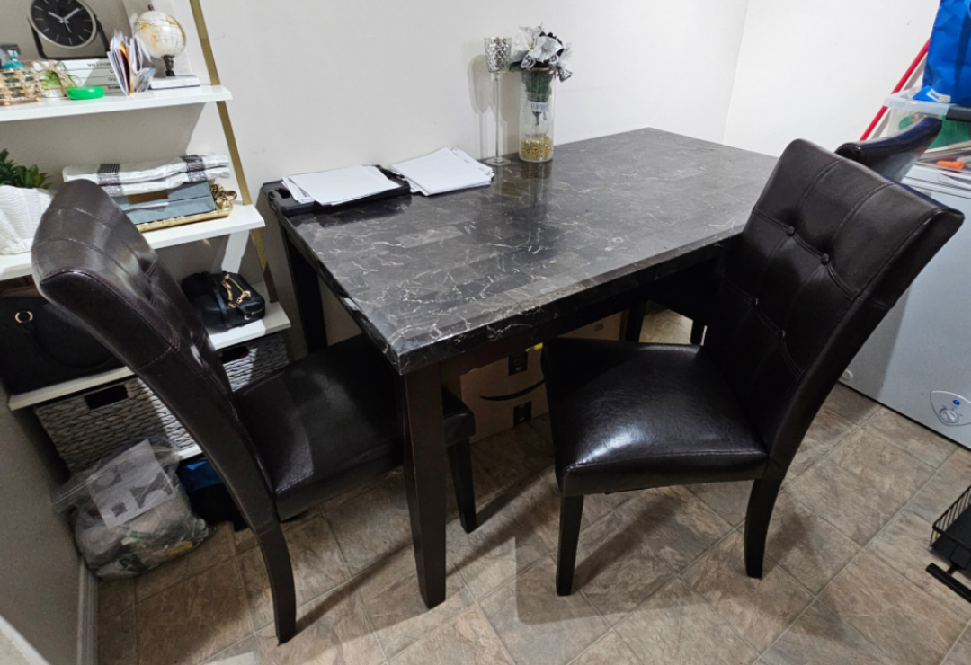 63" Rectangular Dinning Table + 5 Chairs. - photo 2