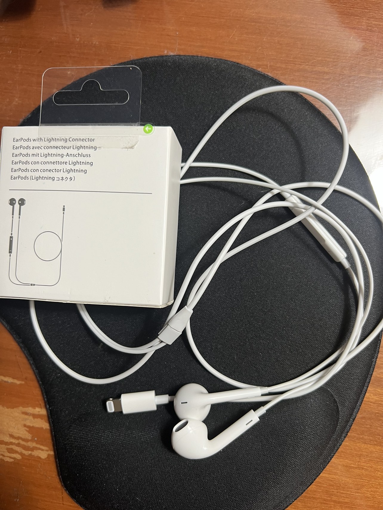 🥕Earpods Lightning Connector image indicator(2)