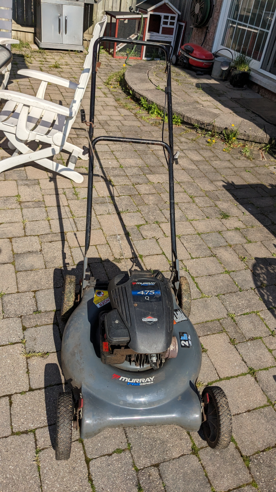 Murray 21" lawn mower with 4.75 HP Briggs and Stratton Gas Motor image indicator(7)