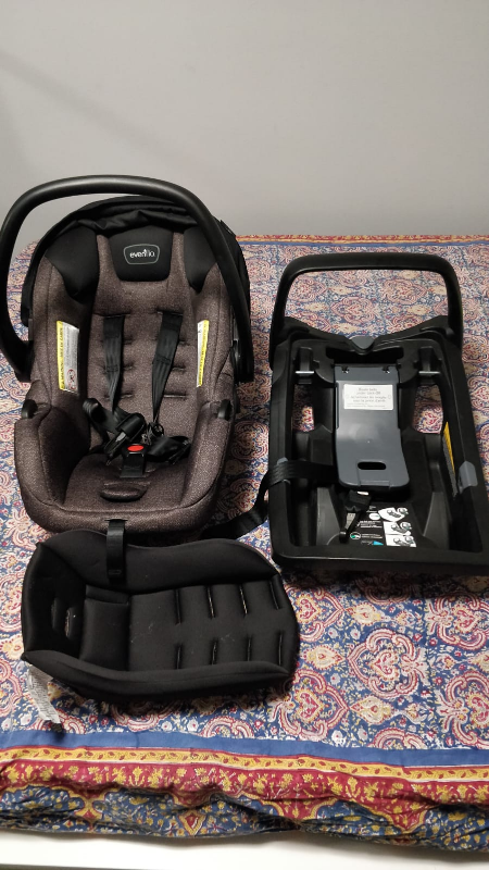 Evenflo Pivot Car seat