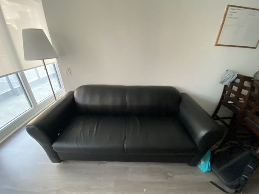 Beautiful leather sofa 🧡 thumbnail