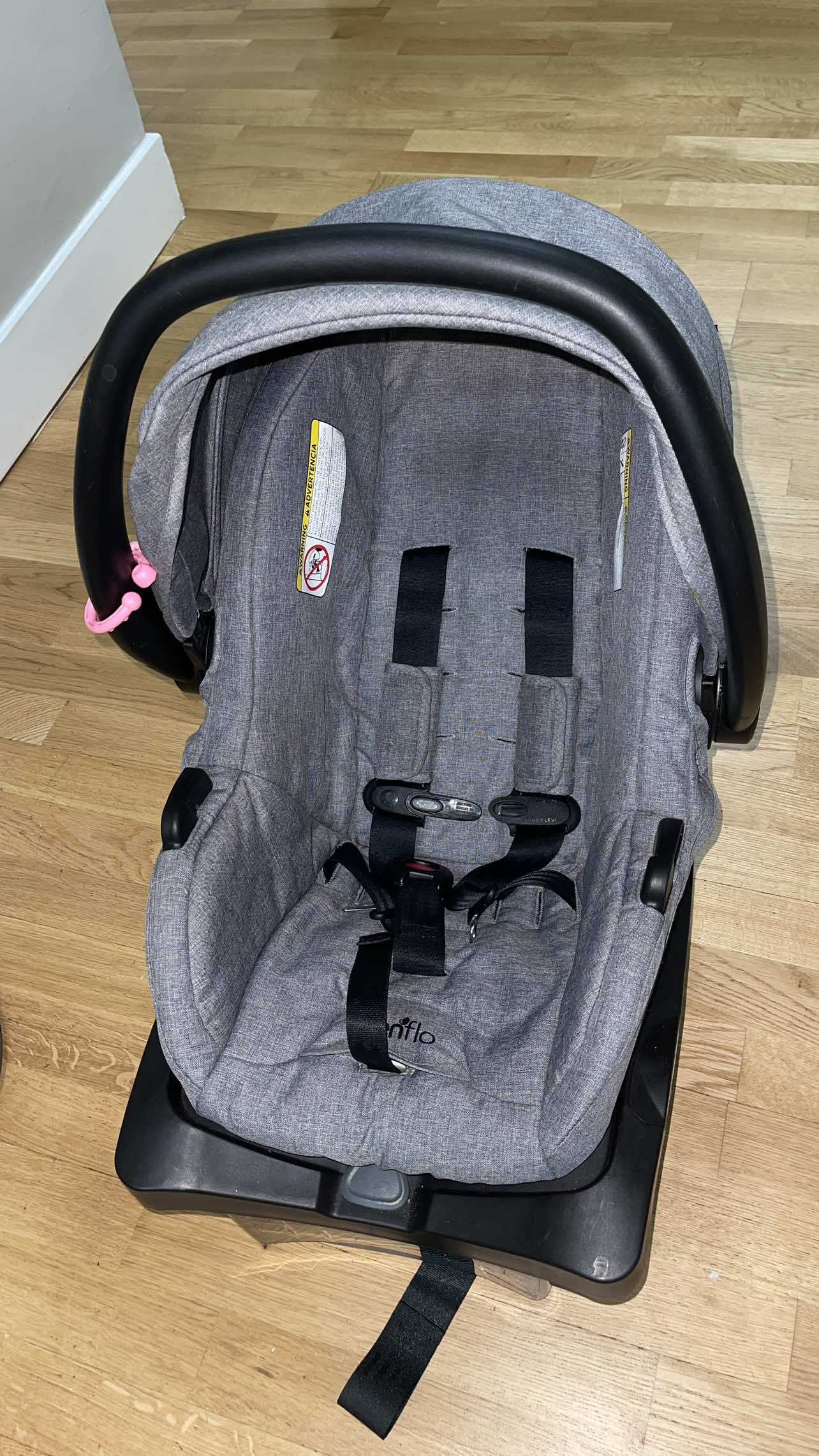 Evenflo carseat with base