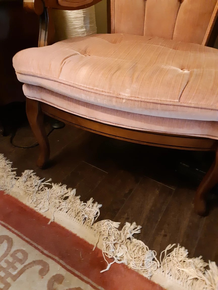 nice vintage sturdy chair - photo 3