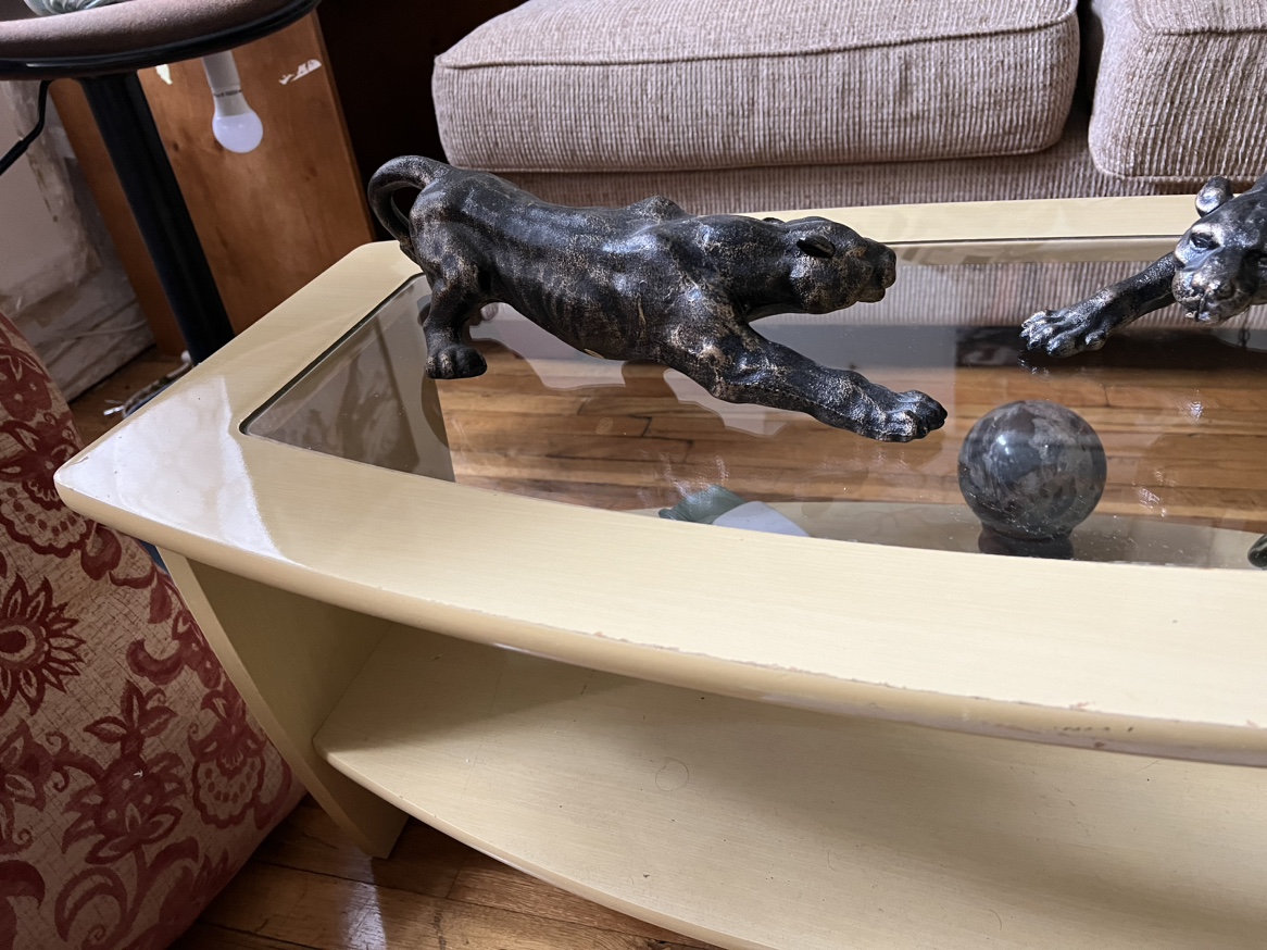 Black cast iron panter hunting statue 13 lbs image indicator(10)