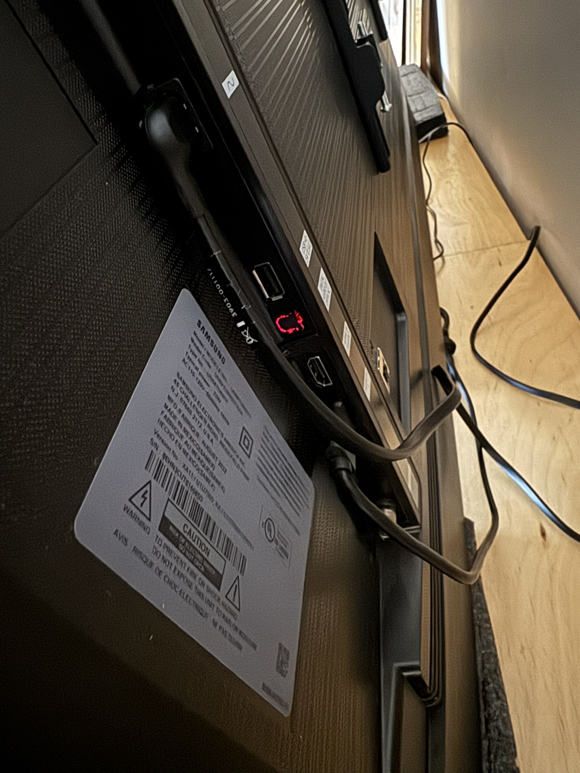 58” Samsung Smart TV - photo 2