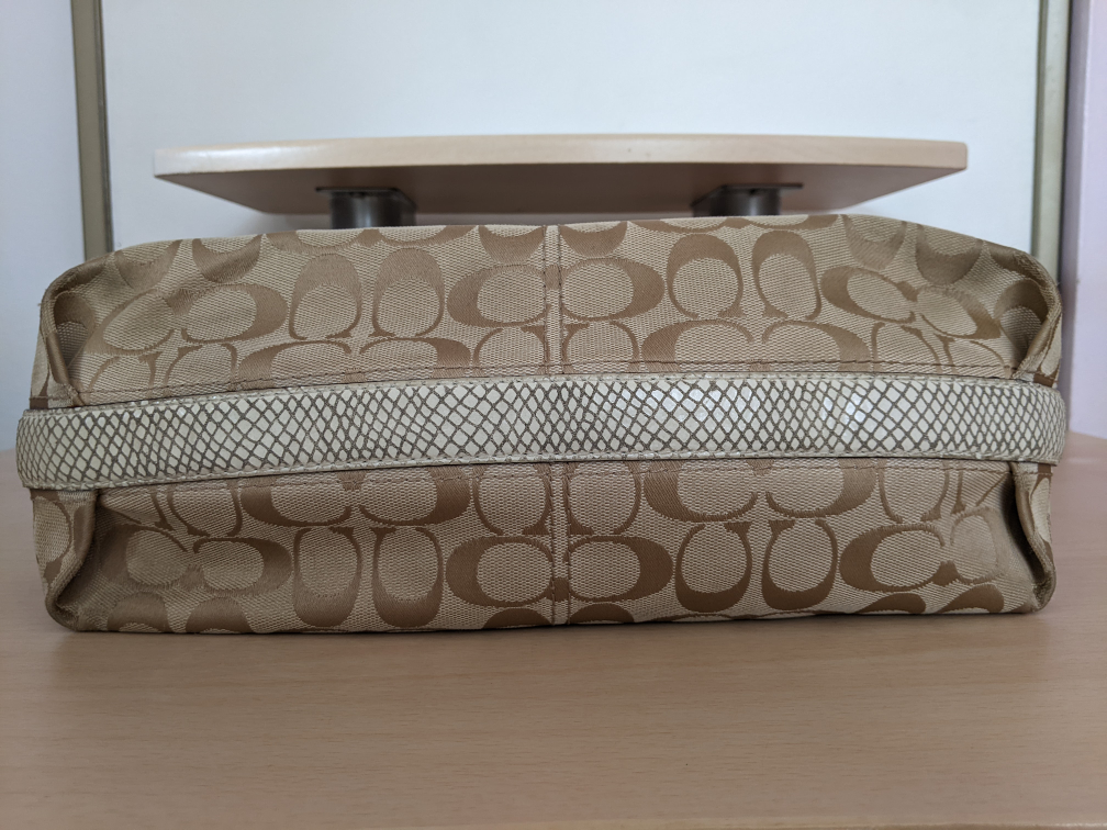 Coach Handbag Purse Cute Creamy Brown Beige Light Tan image indicator(4)