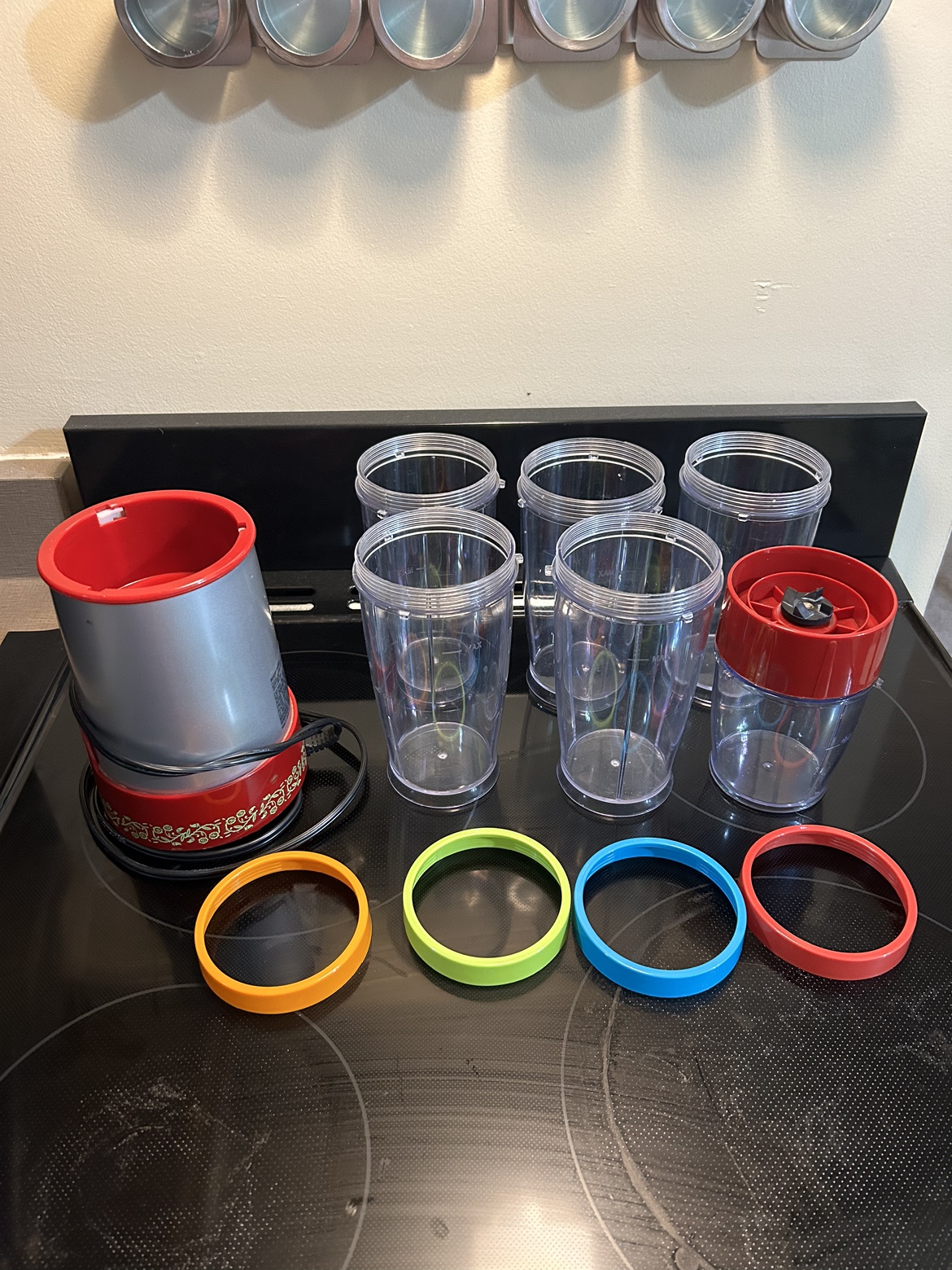 Personal milkshake/smoothie cyclone blender