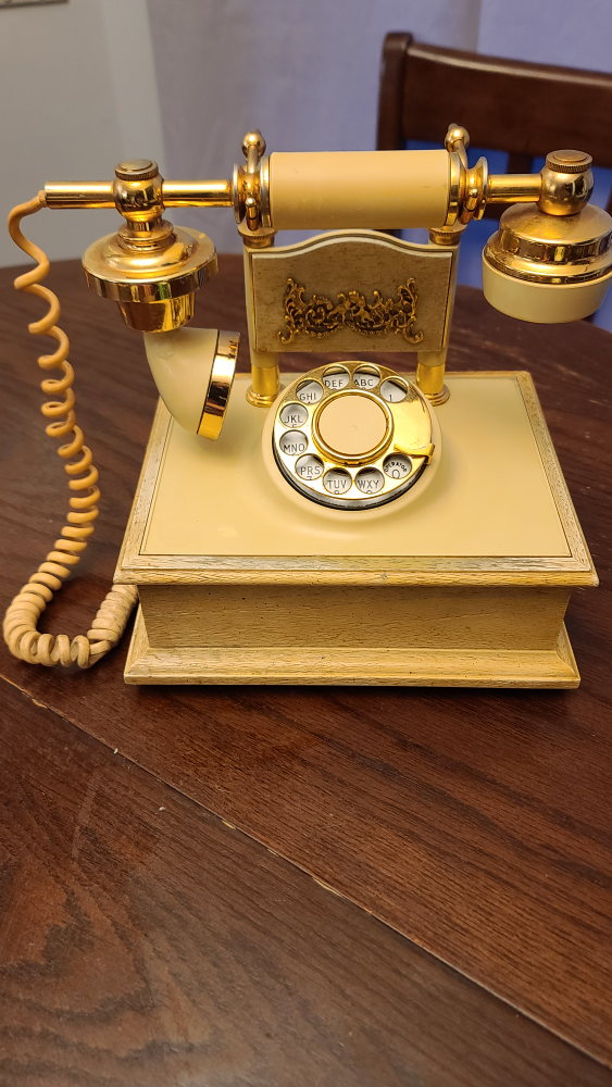 vintage phone thumbnail