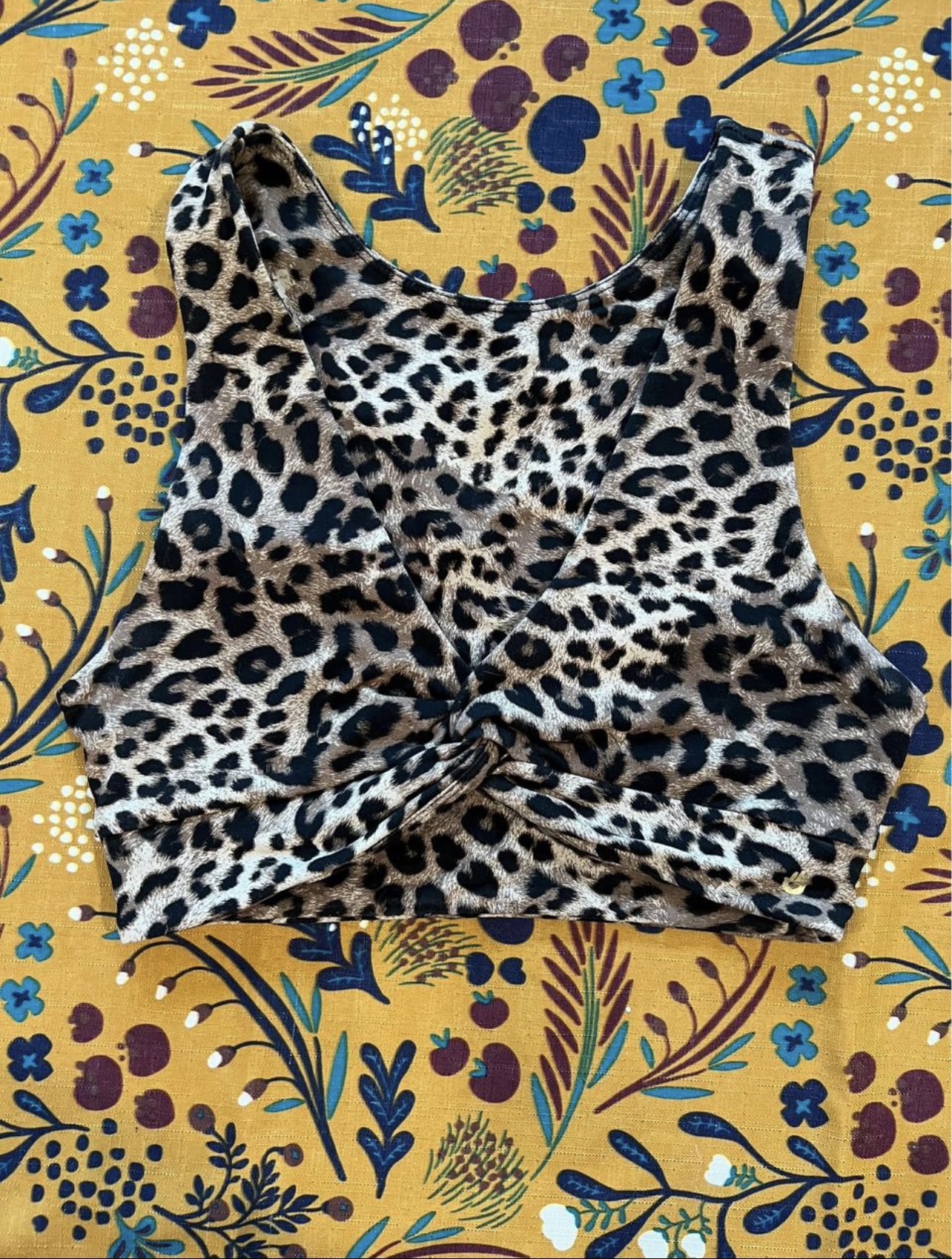 Women’s workout gear - Lot image indicator(6)