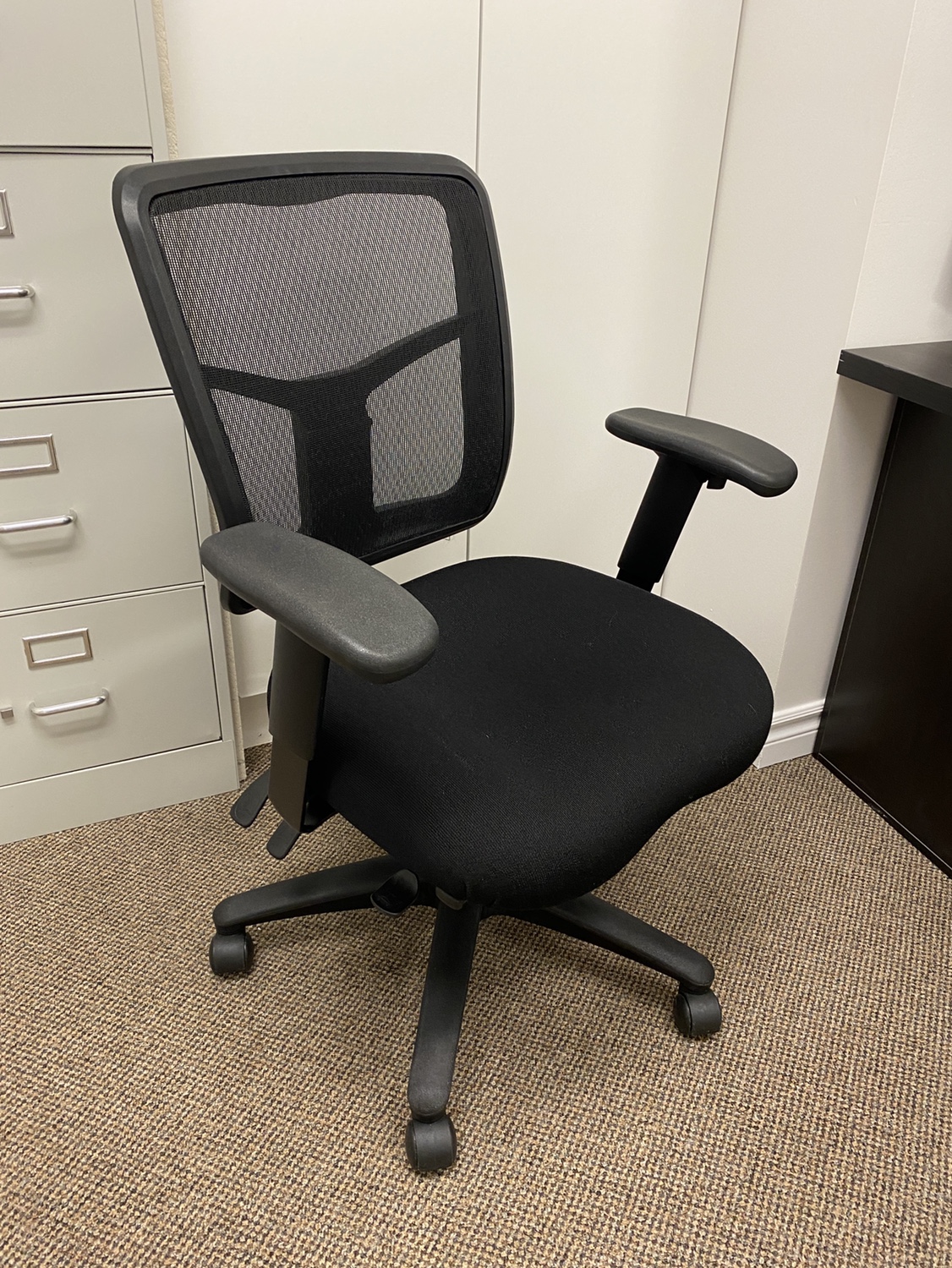 Office chairs - photo 2