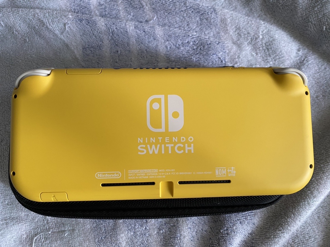 (GAME INCLUDED) Nintendo Switch Lite - LIKE NEW - photo 3