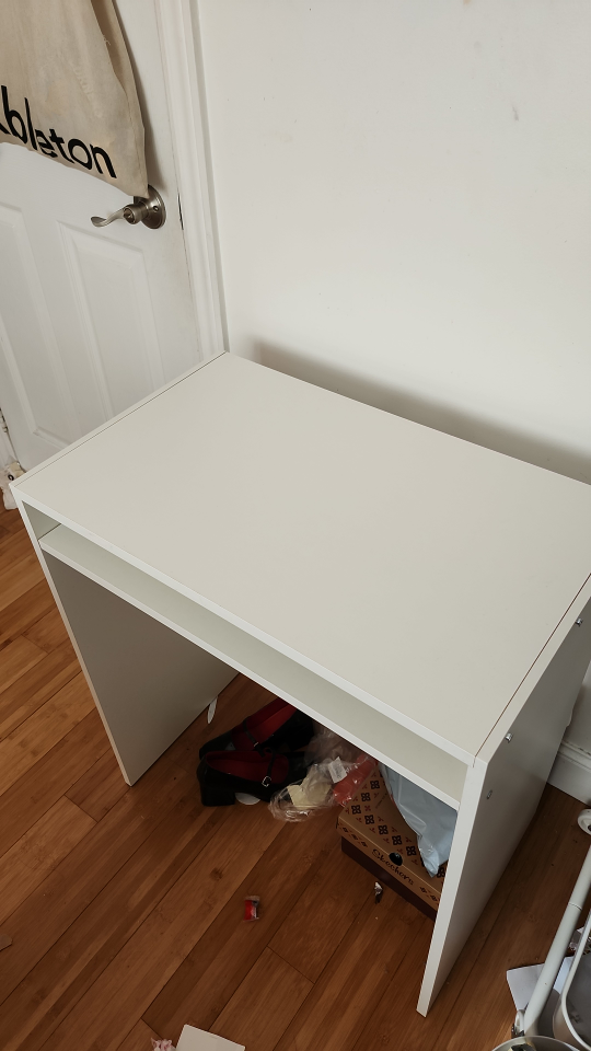 IKEA desk-Must pickup today! thumbnail