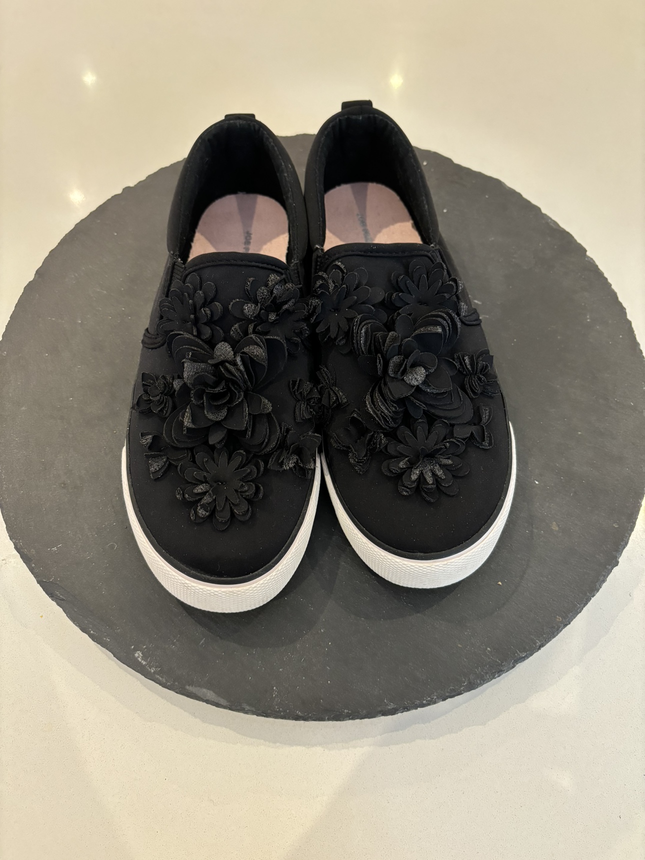 Joe Fresh Slip on Shoes | Youth Sz 3 thumbnail