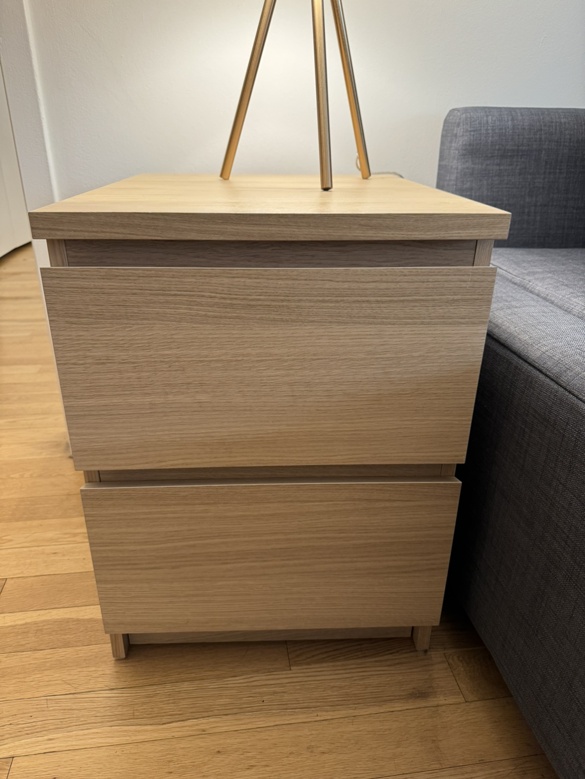 Side Table/Dresser/Chest - photo 3