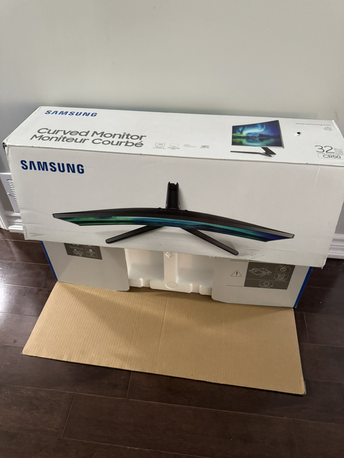 Samsung 32" FHD Freesync 1500R Curved Monitor - photo 5