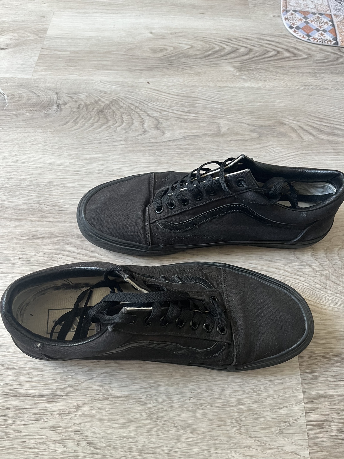 Give black Vans shoes - photo 3