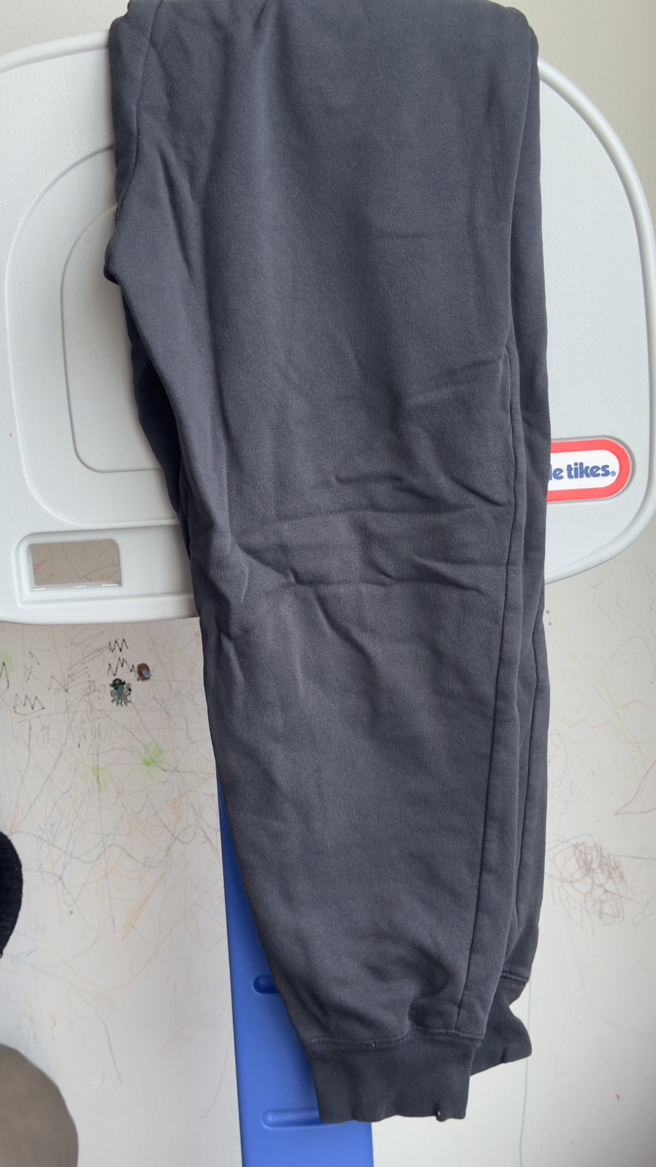 Charcoal sweatpants image indicator(2)