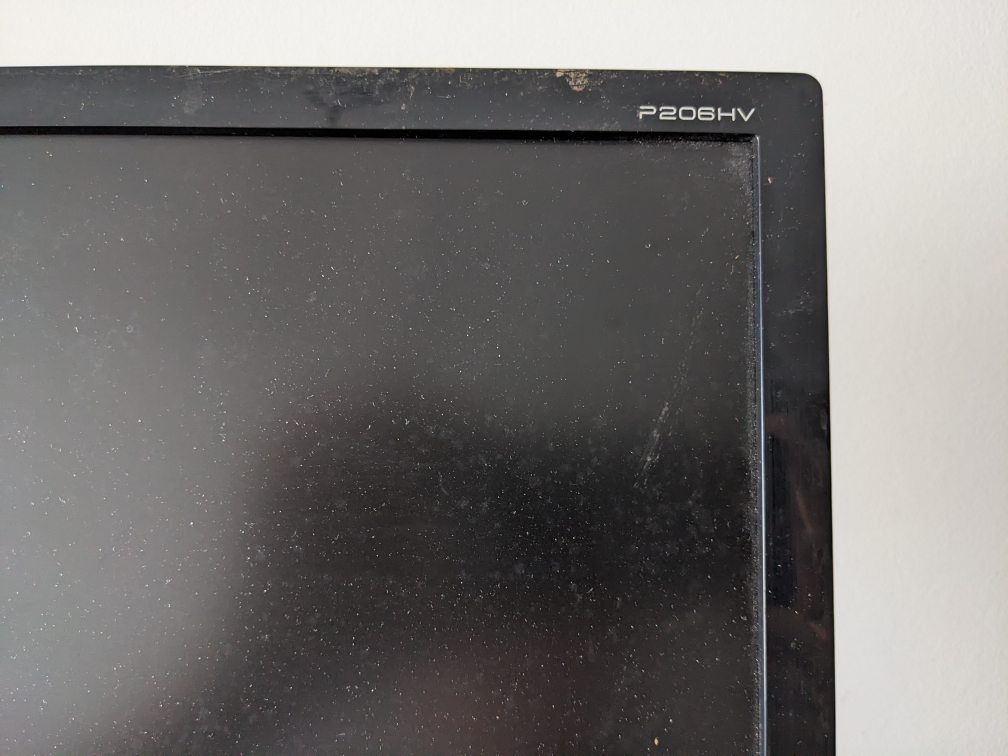 Acer P206HV 20" LCD Monitor Needs to be cleaned image indicator(2)