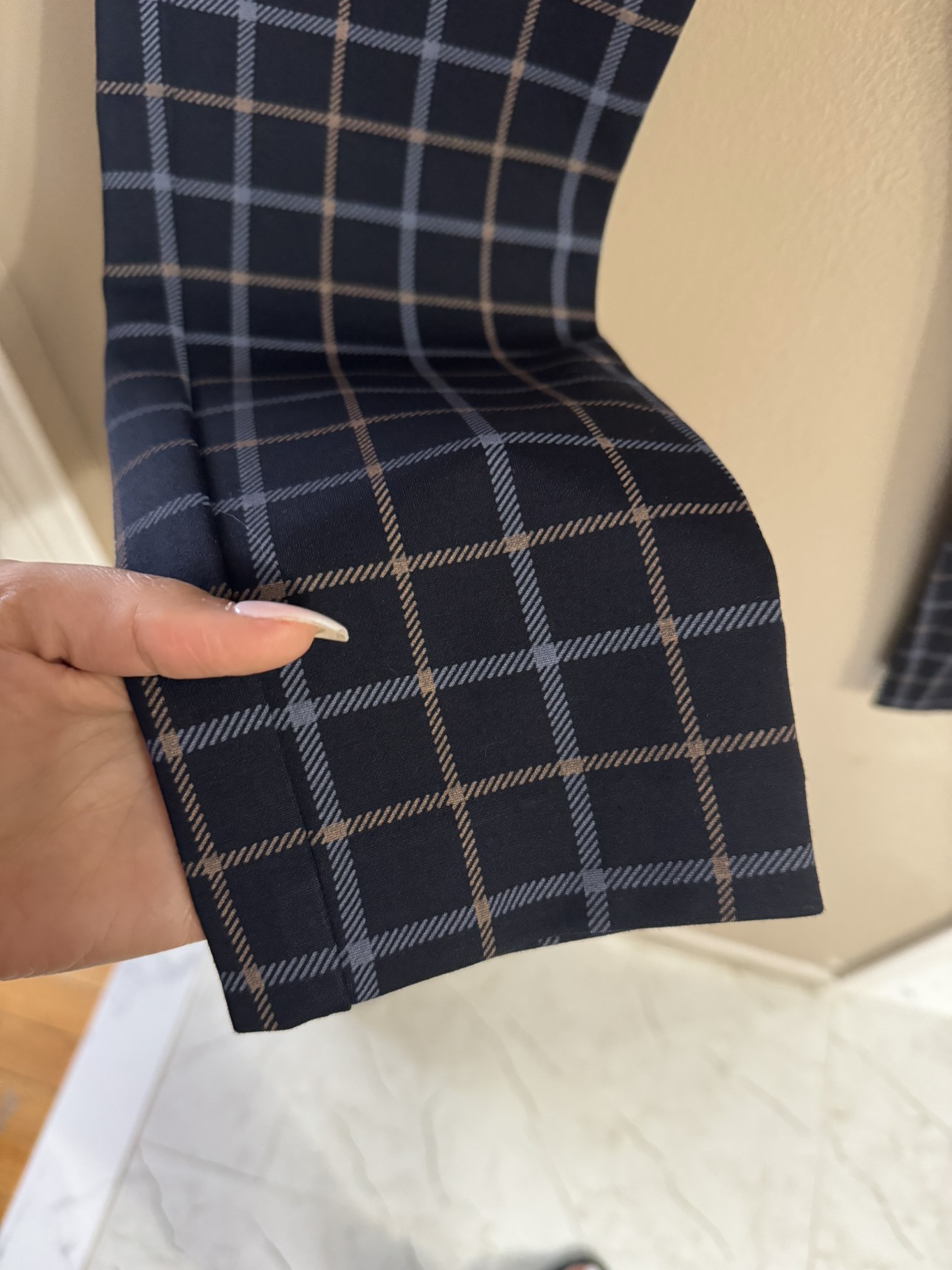 Express Skinny Pants 4R image indicator(5)