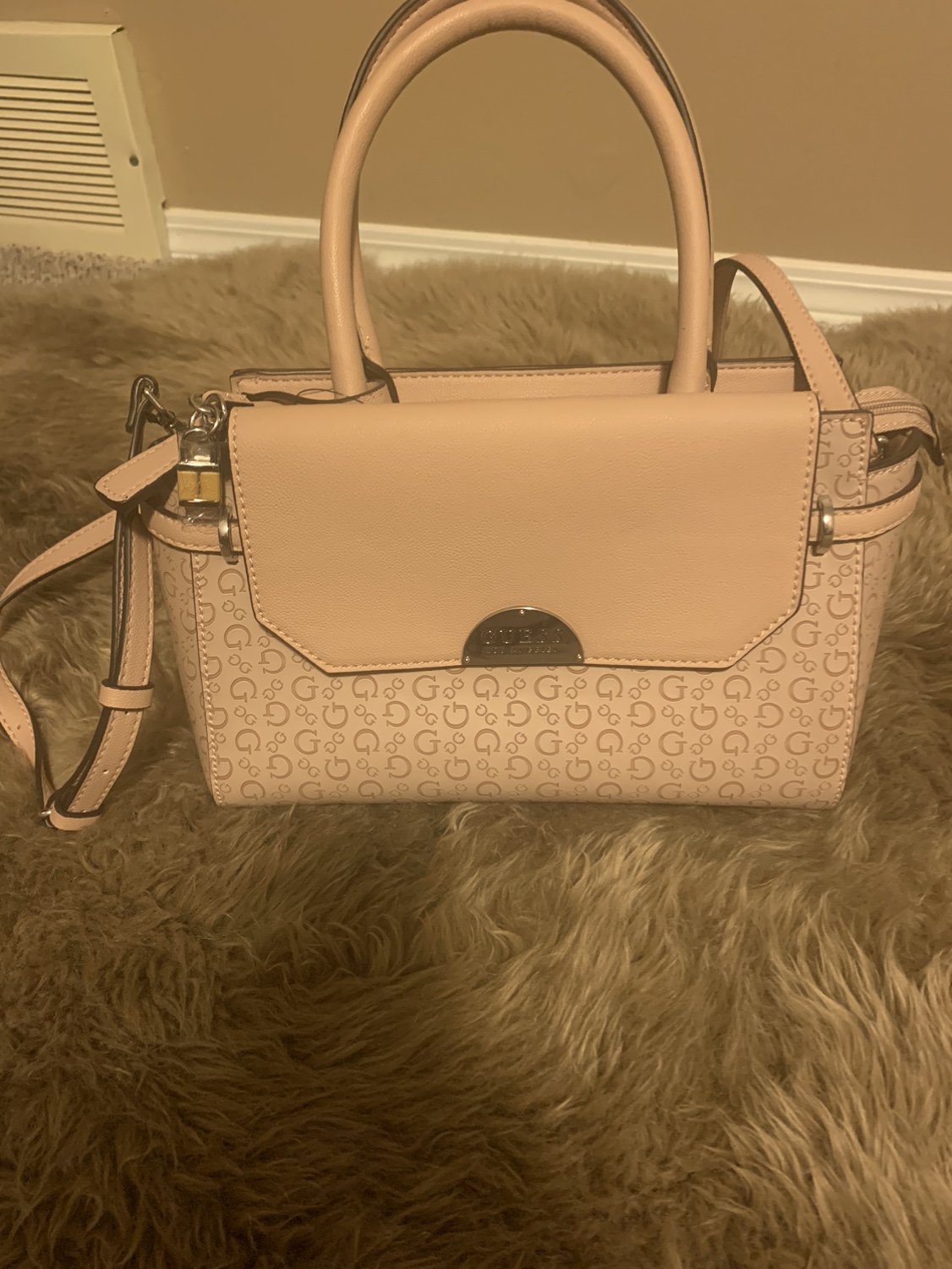 Brand new purse form Guses