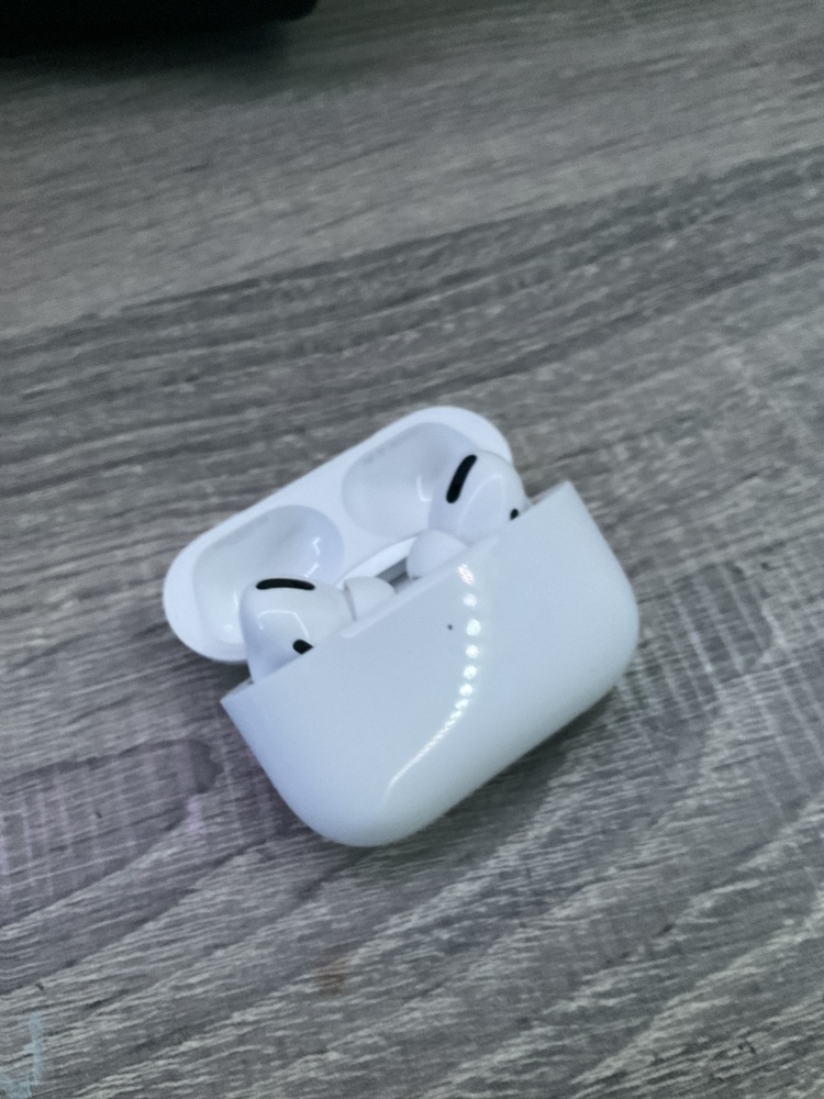 Airpod pro 1st gen new - negotiable - photo 3
