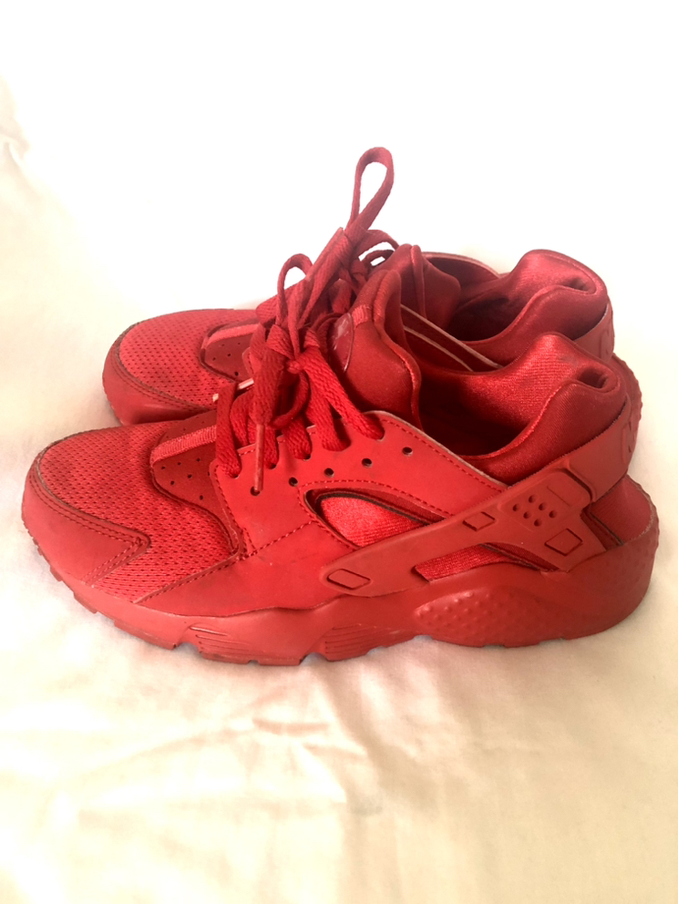 Nike Air Huarache Run (GS) Youth's Red Running Shoes Size 5.5 Y image indicator(4)