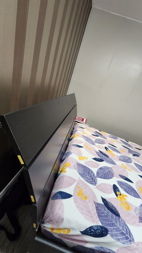 Bed and mattress - photo 4