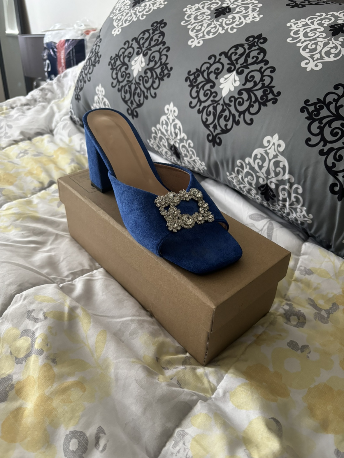 Women’s Heels thumbnail