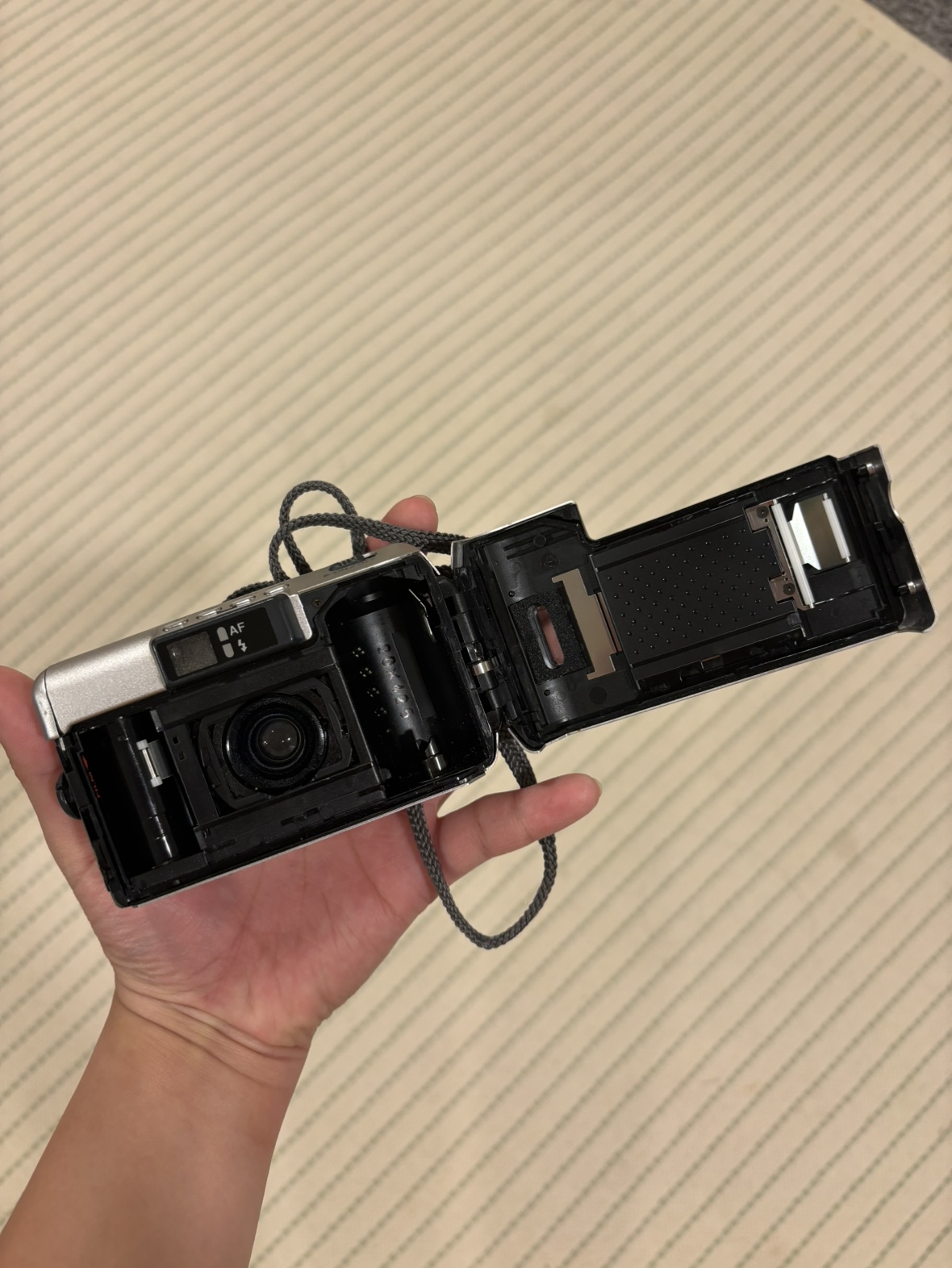 PENTAX ESPIO Mi Point Shoot Film Camera - photo 4