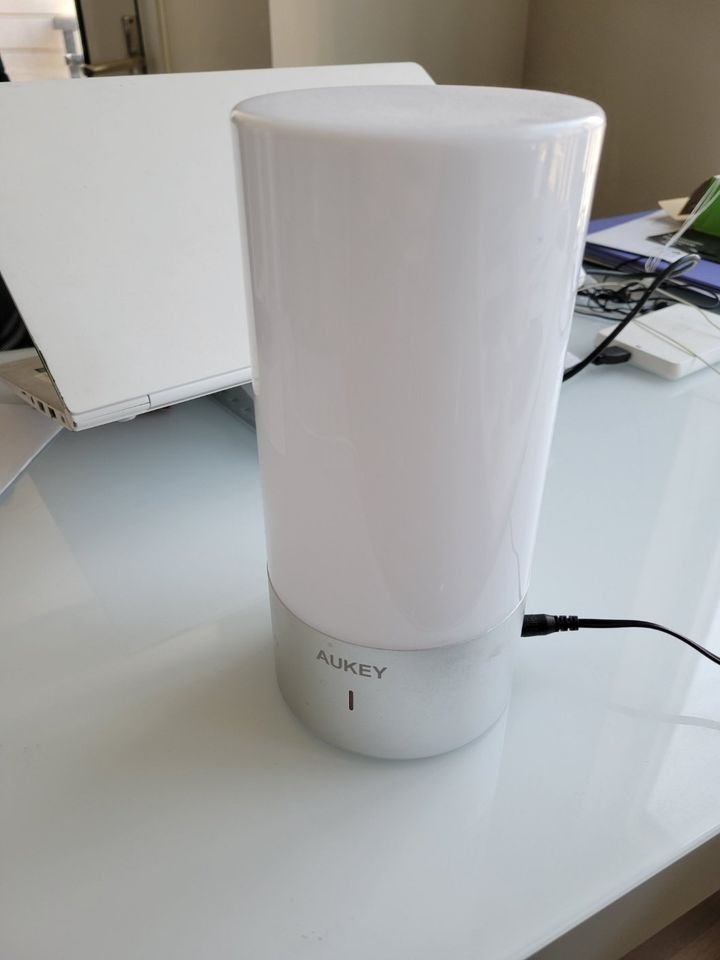 [Moving Out Sale] AUKEY LT-T6 Lighting