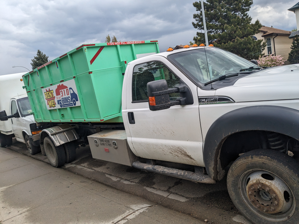 Bin rent junk removal call 780 884 7800