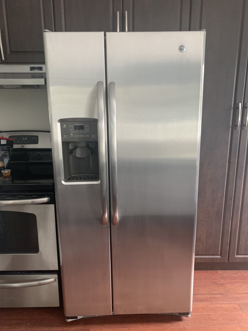 GE French Door Refrigerator thumbnail