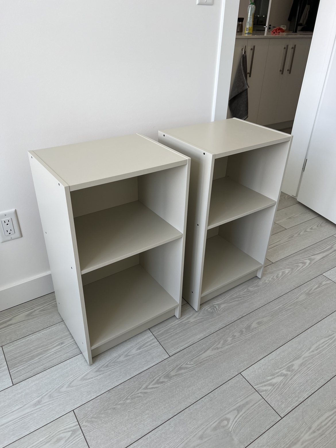 Beige Gursken Nightstand Bedside Tables (2 for Sale) - photo 4