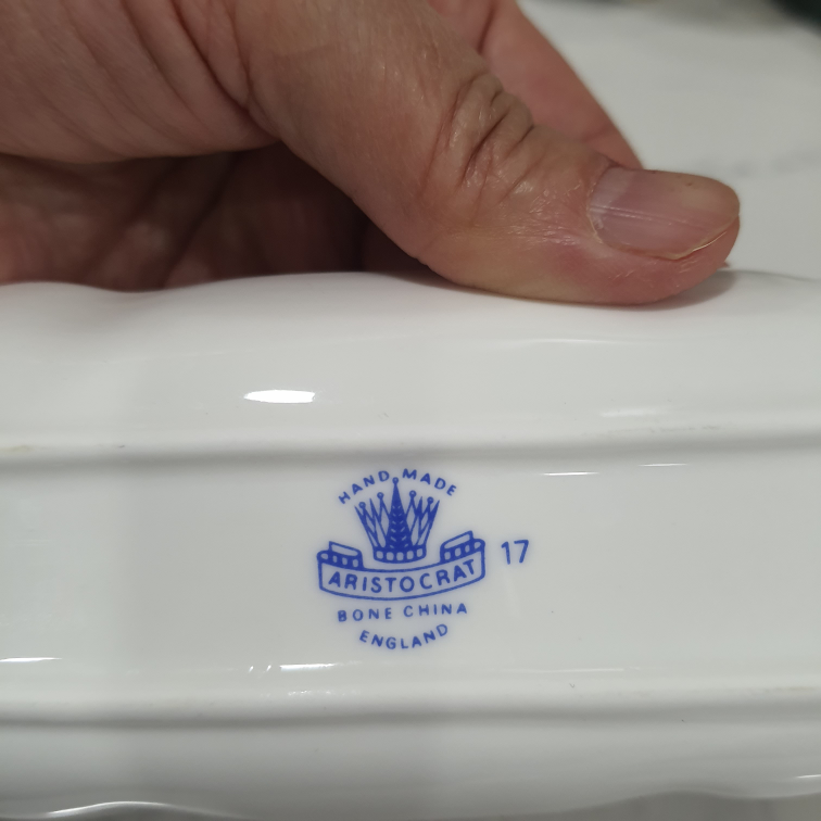 Vintage Aristocrat bone china - photo 3