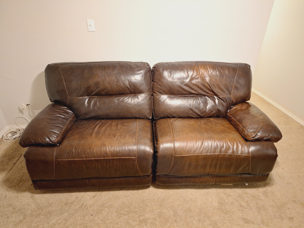 Genuine leather untrawide power recliner
