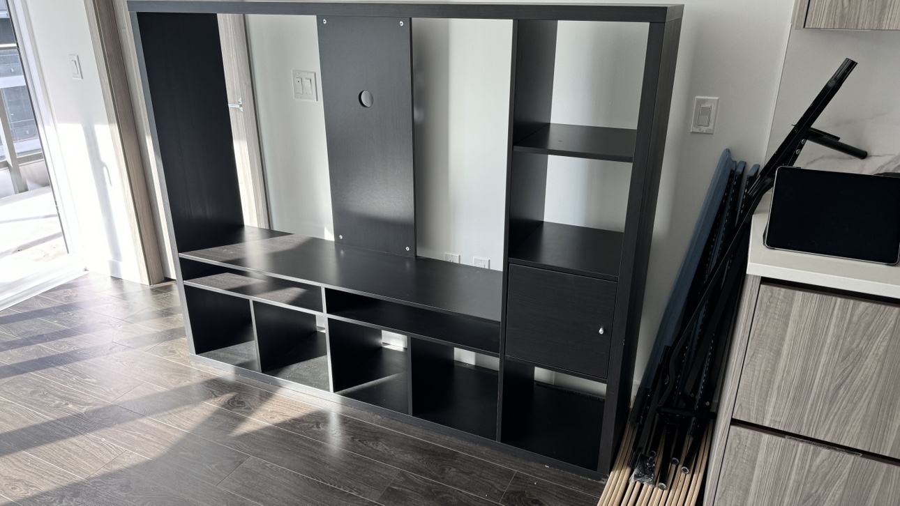 TV Stand - NEED TO LEAVE TODAY