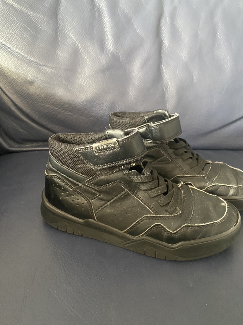 Kids Geox size 35/ 4