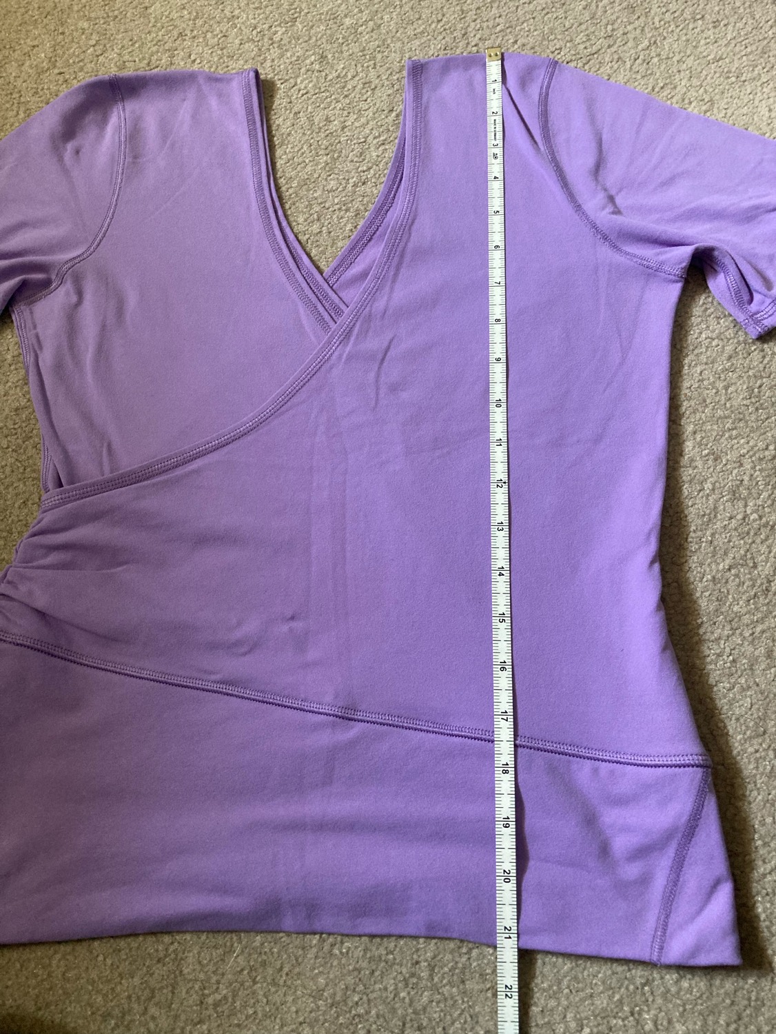 Lululemon Shortsleeve Size 6 image indicator(4)