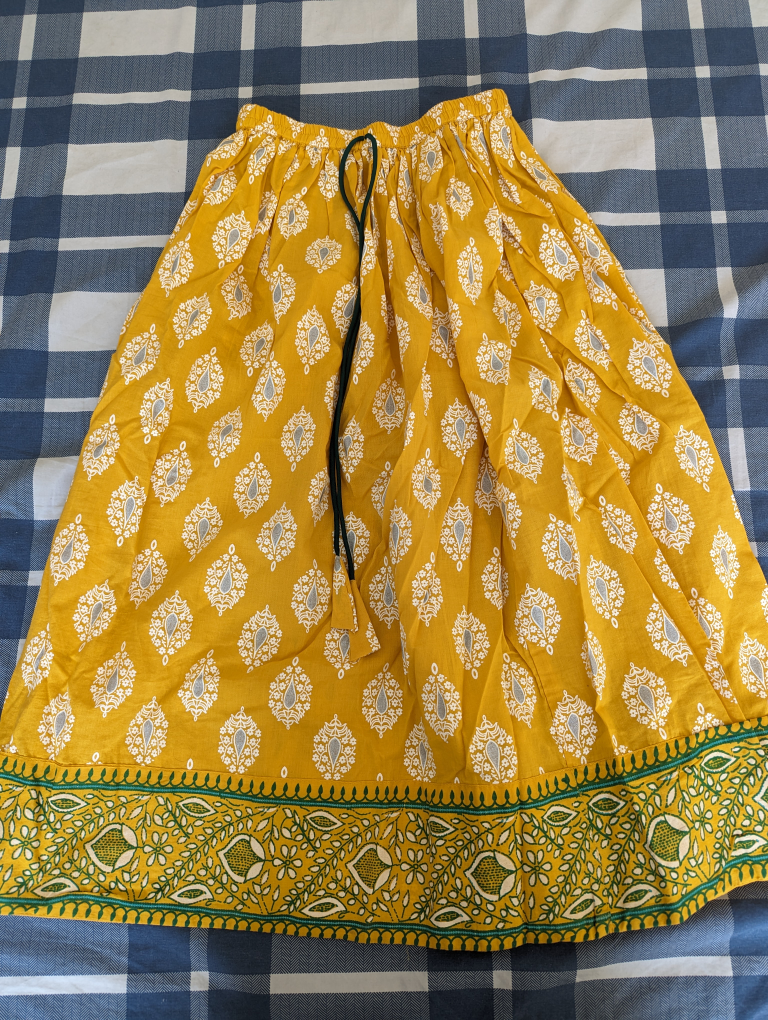 Traditional dress for girls 6-8 years - photo 3