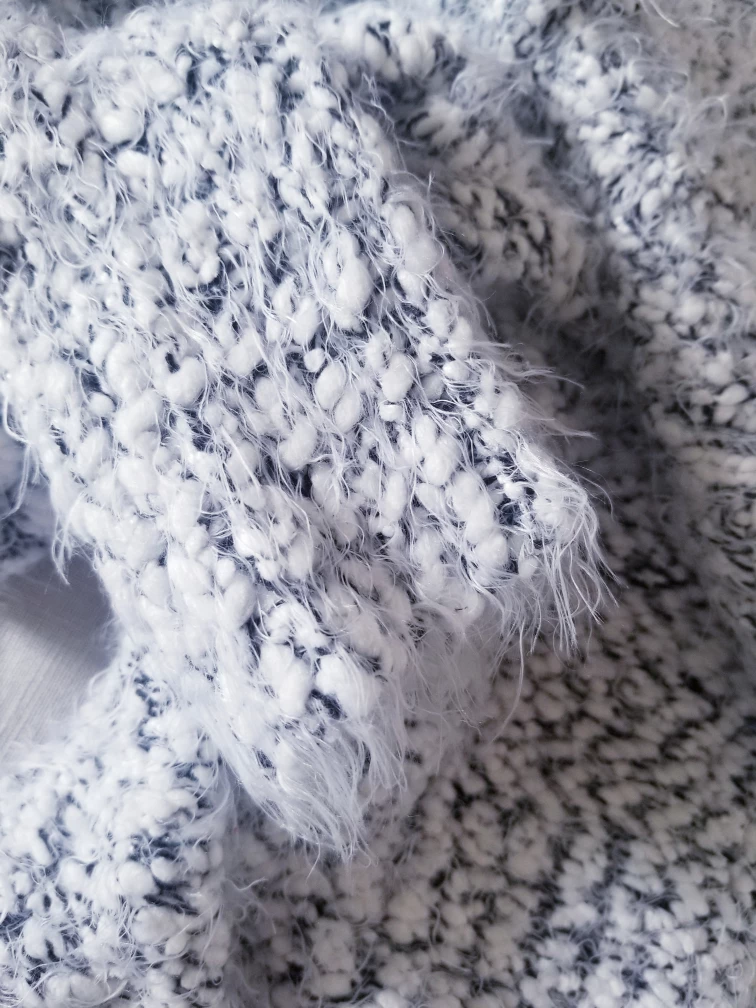 Pullover White and Black Off-the-Shoulder Sweater - Small image indicator(3)