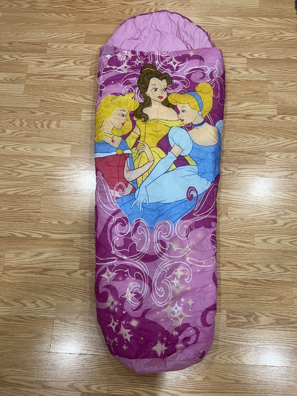 Kid’s sleeping bag thumbnail