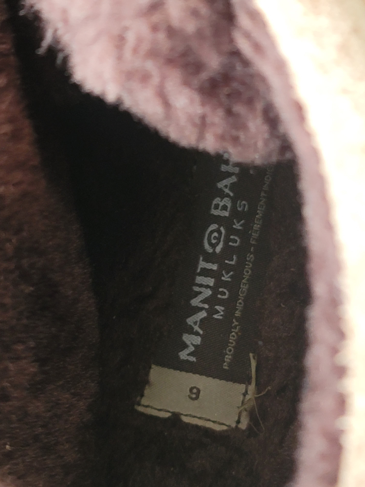 ManitoBah Mukluks image indicator(2)