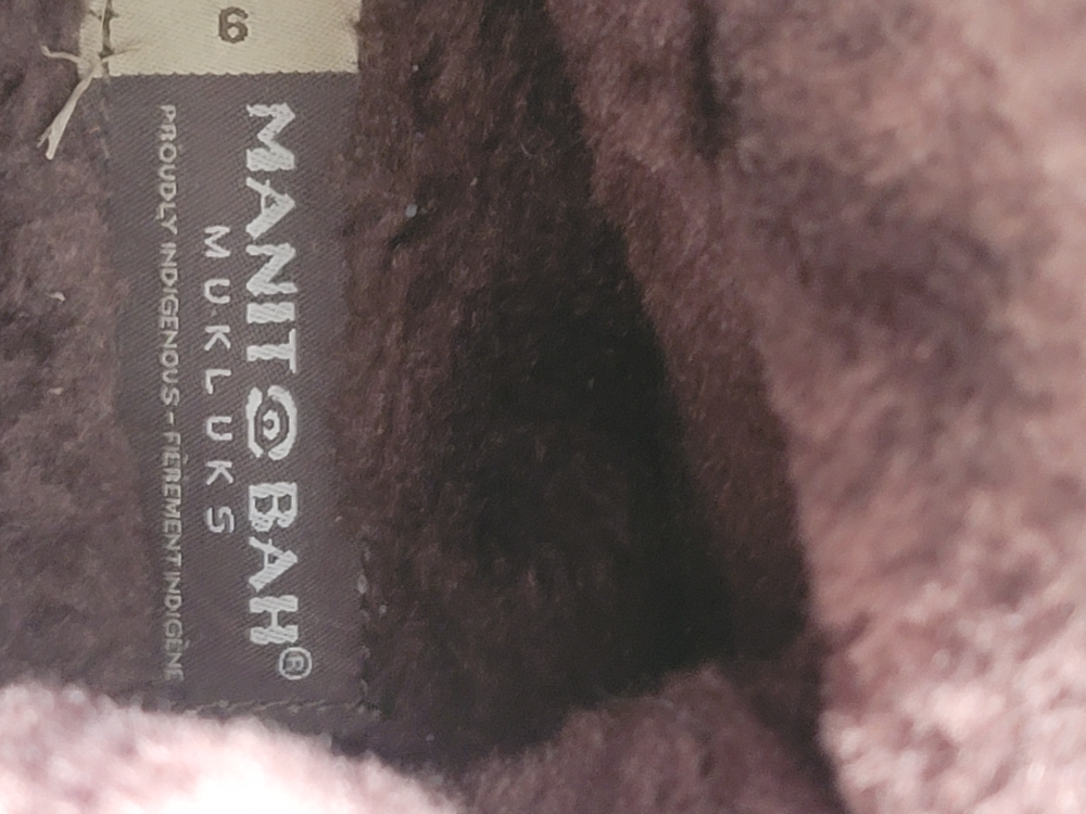 ManitoBah Mukluks image indicator(3)