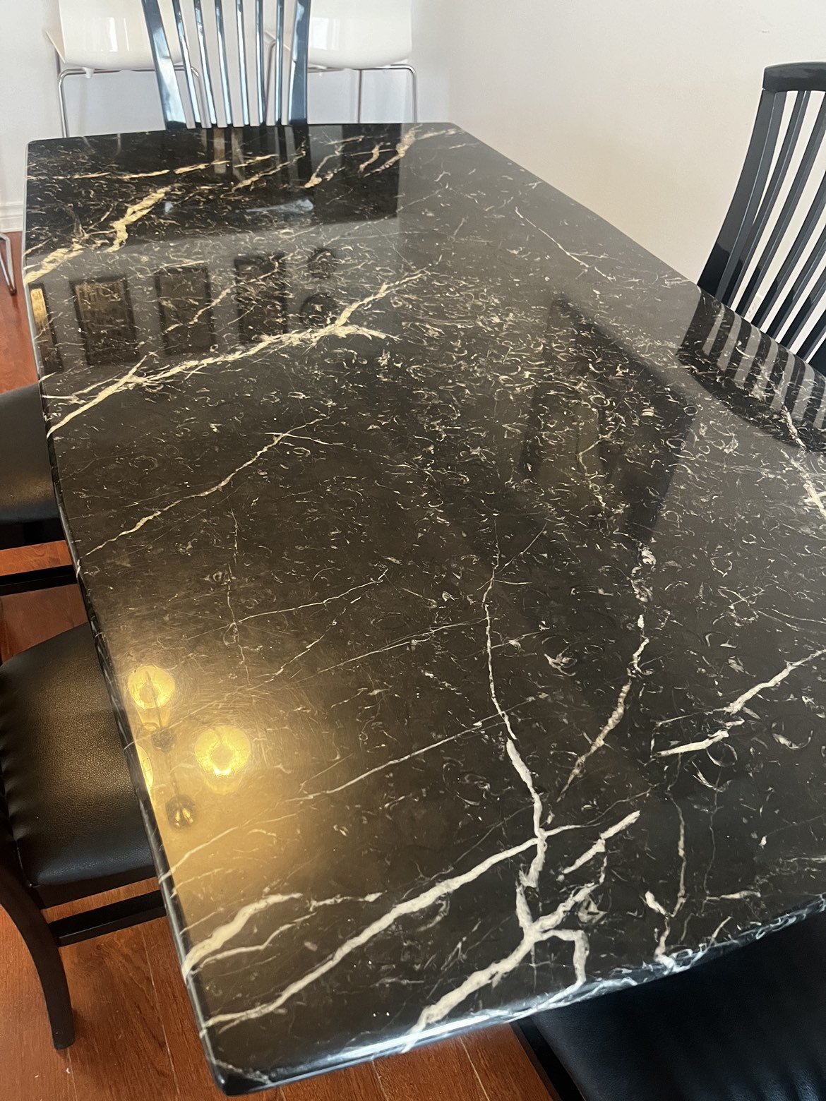 Marble dining room table image indicator(4)