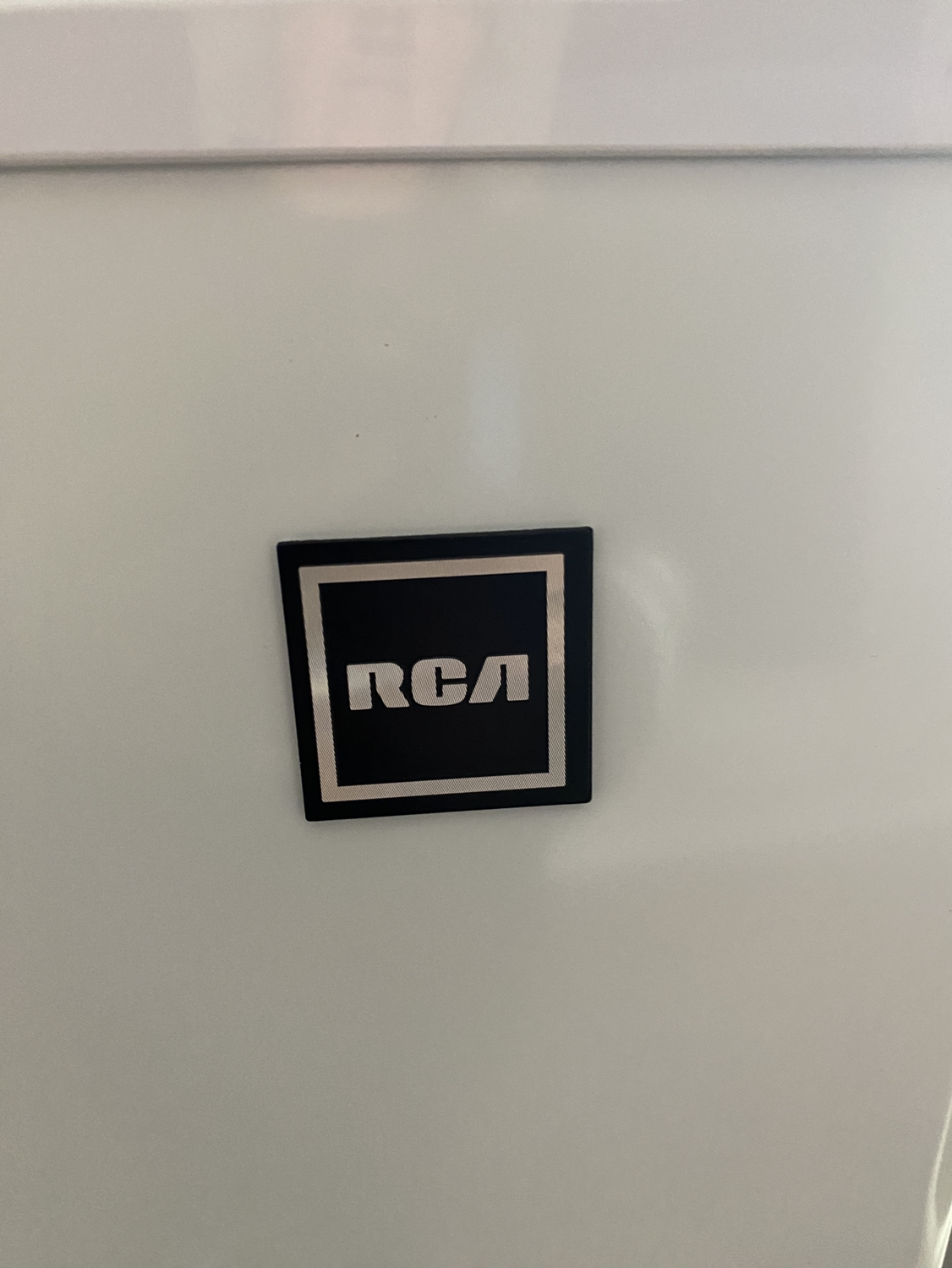 RCA upright freezer - photo 2