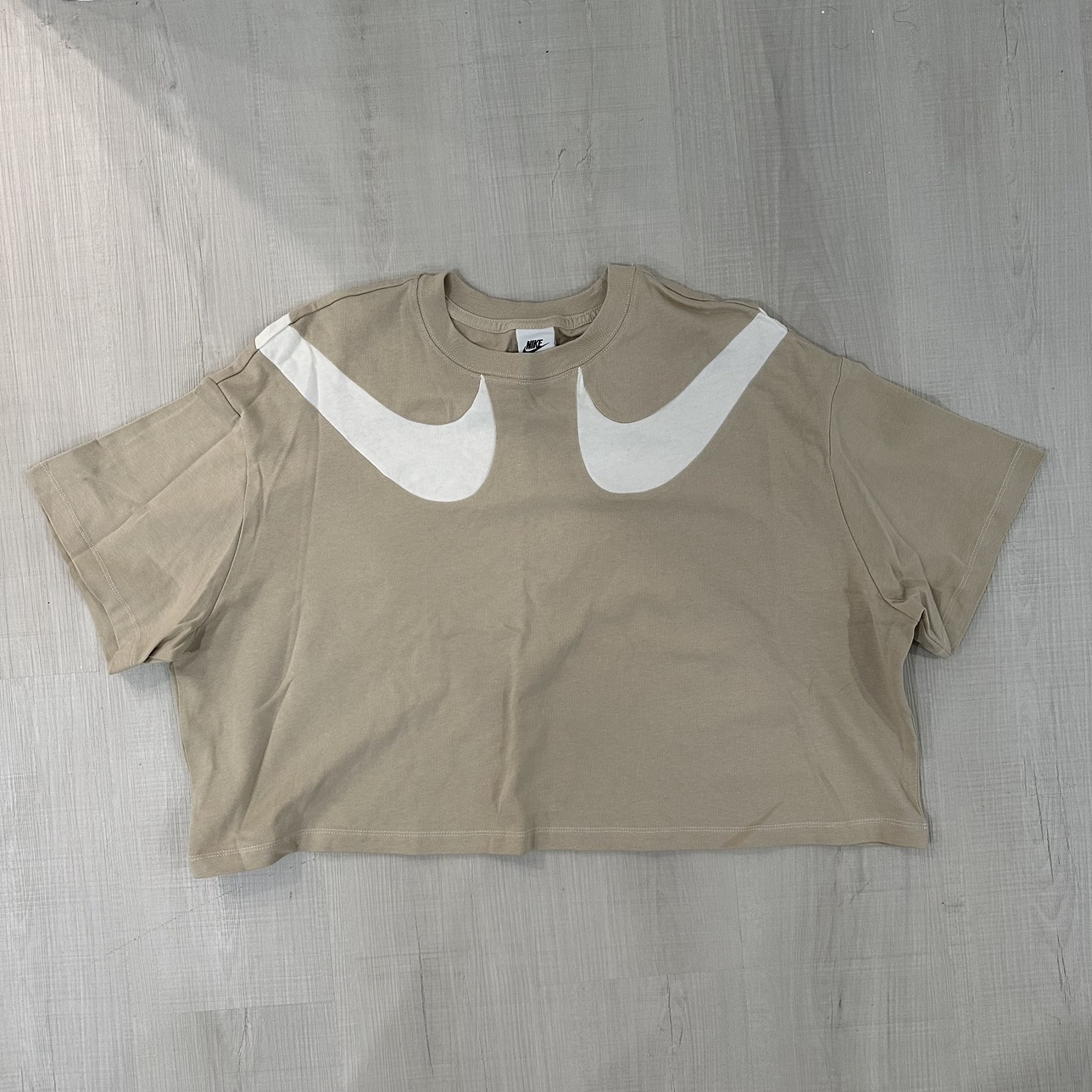 Nike Beige Oversized Cropped Tshirt thumbnail